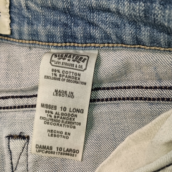 2/$30 LEVI STRAUSS Light Blue acid wash Vintage Lowrise Boot cut Jeans (#1,032) - Picture 2 of 8